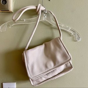 Are Studio Cartella bag in bone